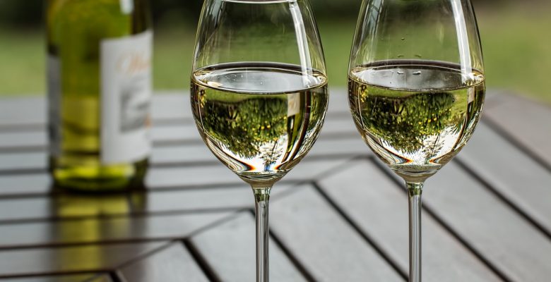 The best Southern Oregon wine is viognier. The wine industry is thriving in Southern Oregon. | Jennifer Margulis