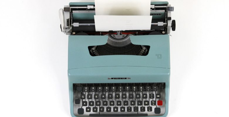 Peter Ferry will lead a 2-hour fiction writing workshop at Southern Oregon University. Photo of a teal typewriter courtesy of Luca Onniboni. | Jennifer Margulis, Ph.D.